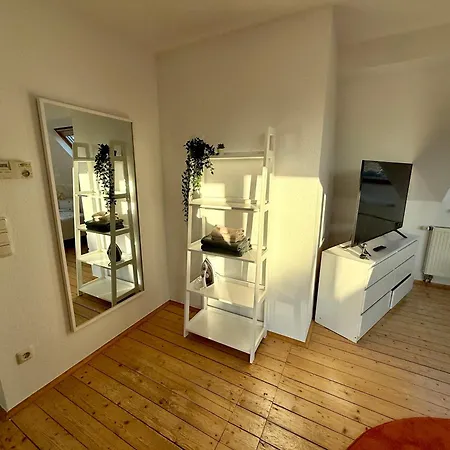 Helles Fuer Bis Zu 4 Personen In Ruhiger Lage Mönchengladbach