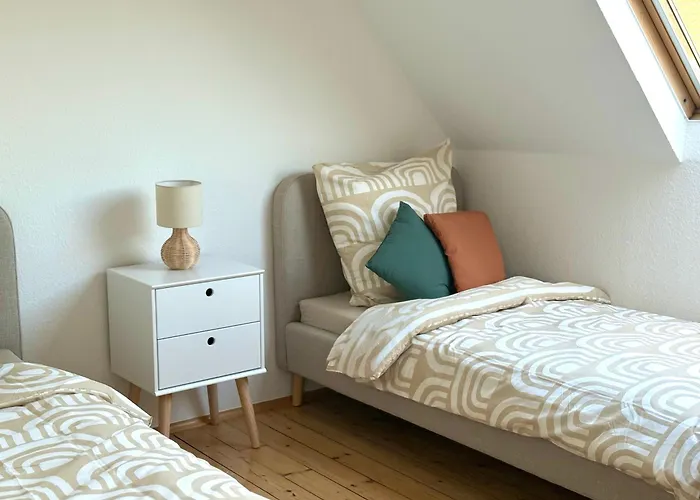 Helles Für Bis Zu 4 Personen In Ruhiger Lage *