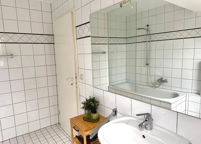 Helles Für Bis Zu 4 Personen In Ruhiger Lage Apartment Mönchengladbach